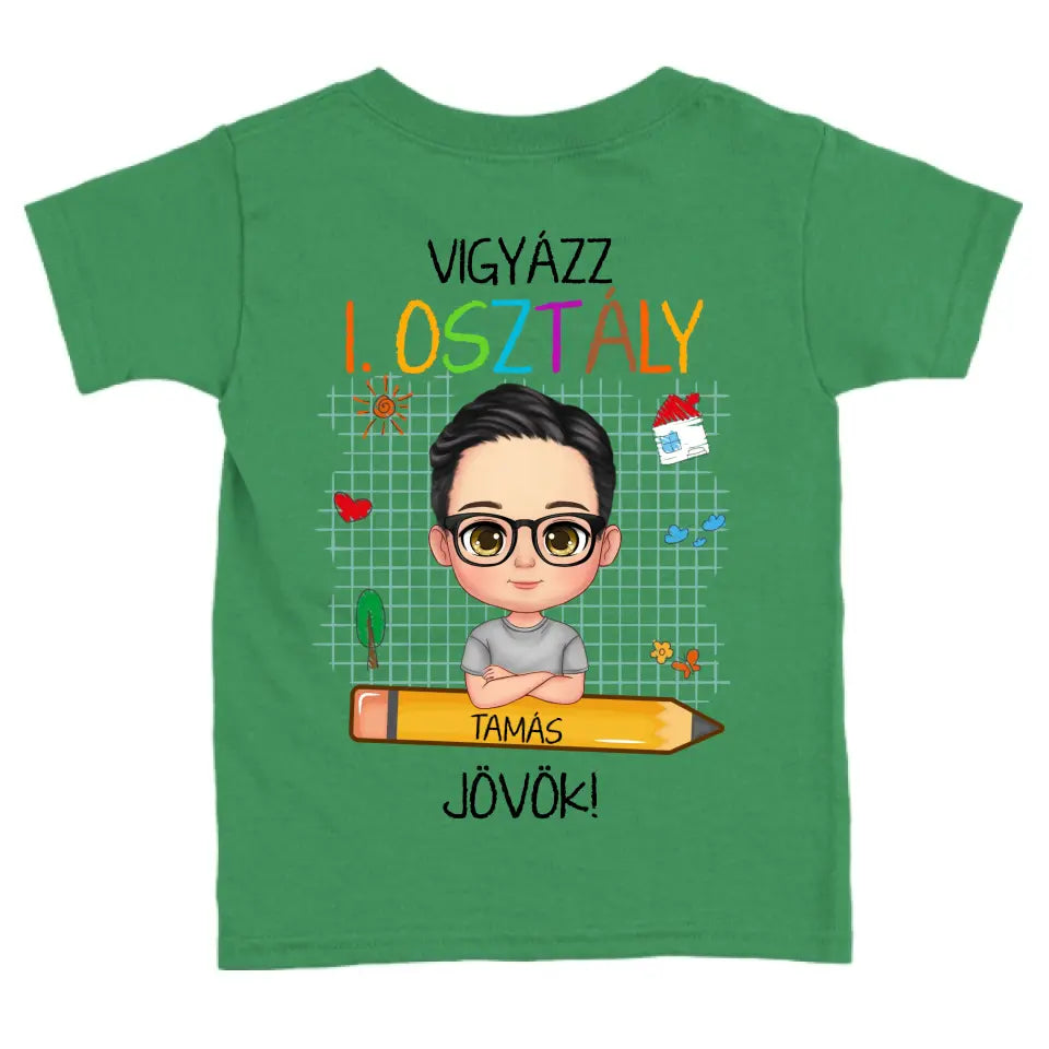 Egyedi vigyázz osztály jövök gyerek póló - fiú és lány karakterrel