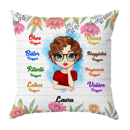 Egyedi tulajdonságok női és férfi karakterekkel párna