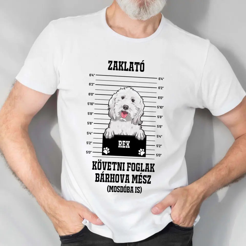 Zaklató házi kedvenc kutyával vagy macskával póló férfi, női