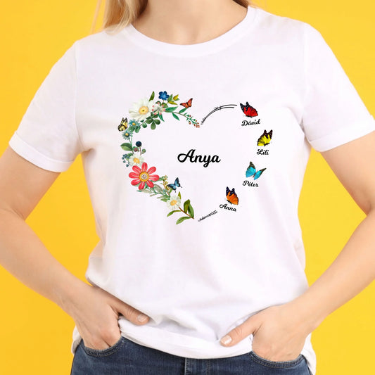 Egyedi virágos pillangós neves női póló